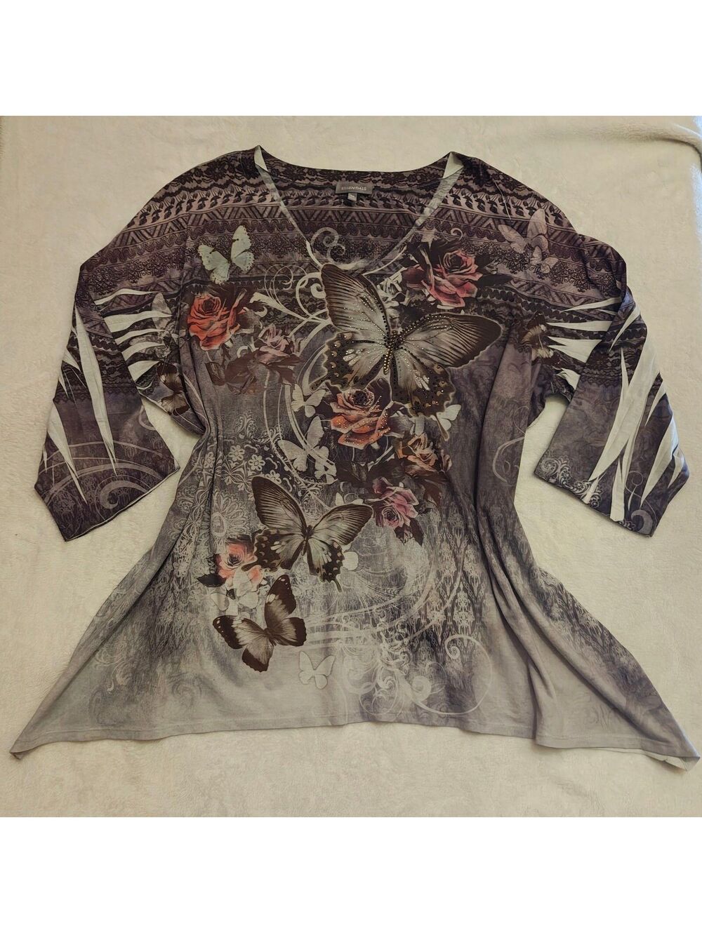 Essentials 3X Women's Butterfly Floral Fairy Top w Rhinestoe Embellishment